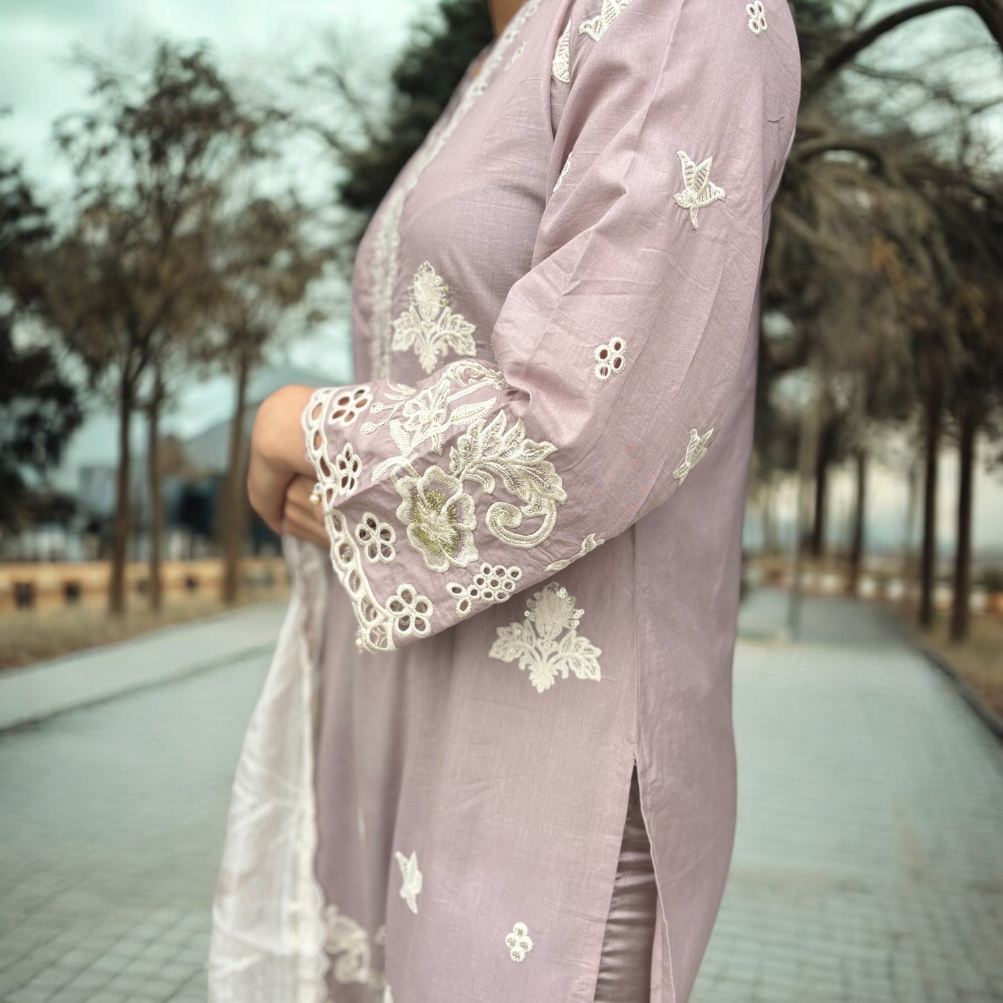 Pakistan embroidery 3-piece suit